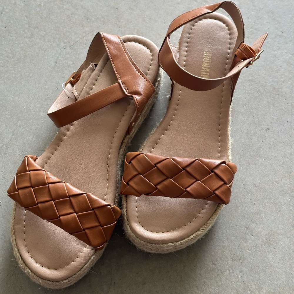 Cushionair TJ Maxx Brown Braided Sandals Size 8